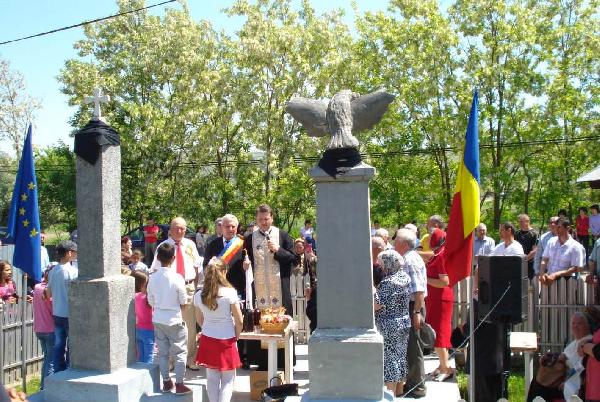 Monumentul Eroilor din satul Bãcani