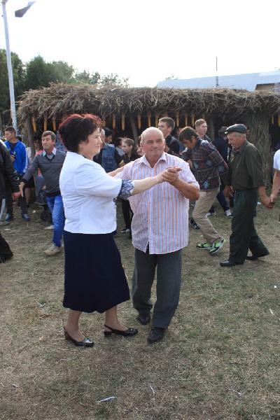 Muzica, dans, voie buna cu artisti de seama - Sarbatoarea Zilele Toamnei - Bacani 2015