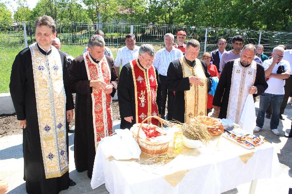 Slujba de sfintire a noului Camin Cultural din Bacani, judetul Vaslui