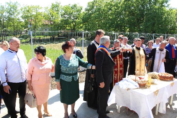 Slujba de sfintire a noului Camin Cultural din Bacani, judetul Vaslui